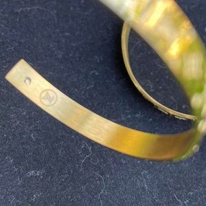 LV LOUIS GOLD HOOP EARRINGS
